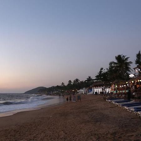 Fabhotel Anjuna Beachfront Exterior photo